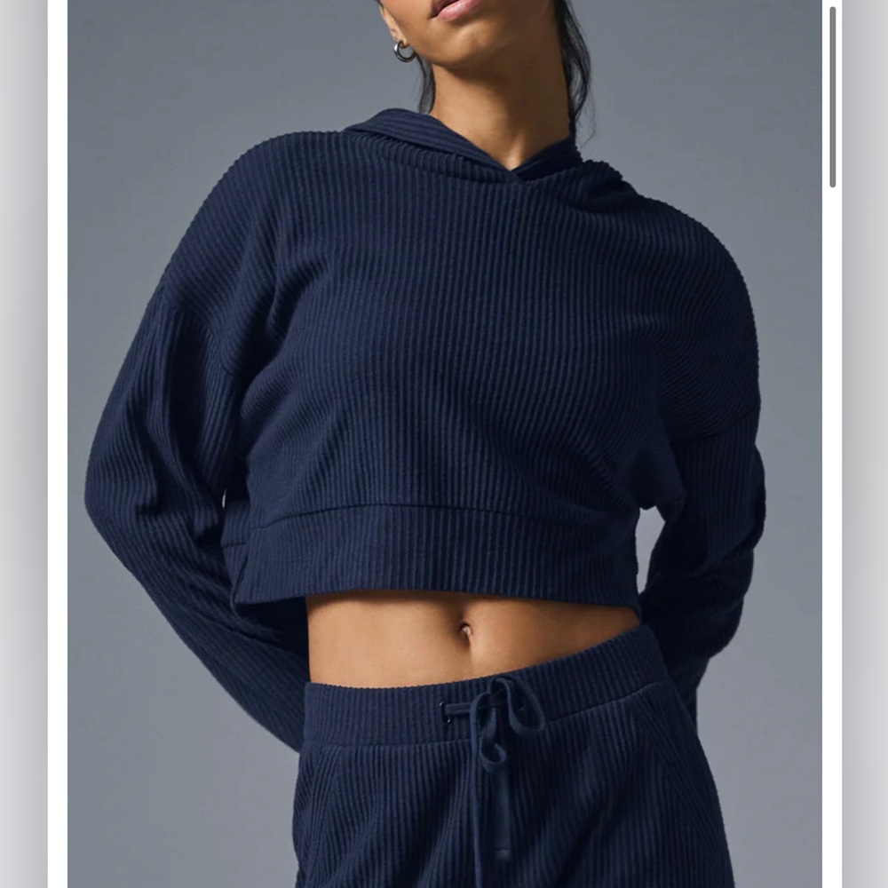 ALO Yoga Muse Cropped Hoodie - Size Medium- Navy